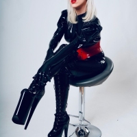 Lady Naomi Rouge - Foto 2 von 14