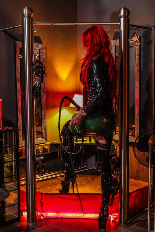 TS Stephie Rubberdoll